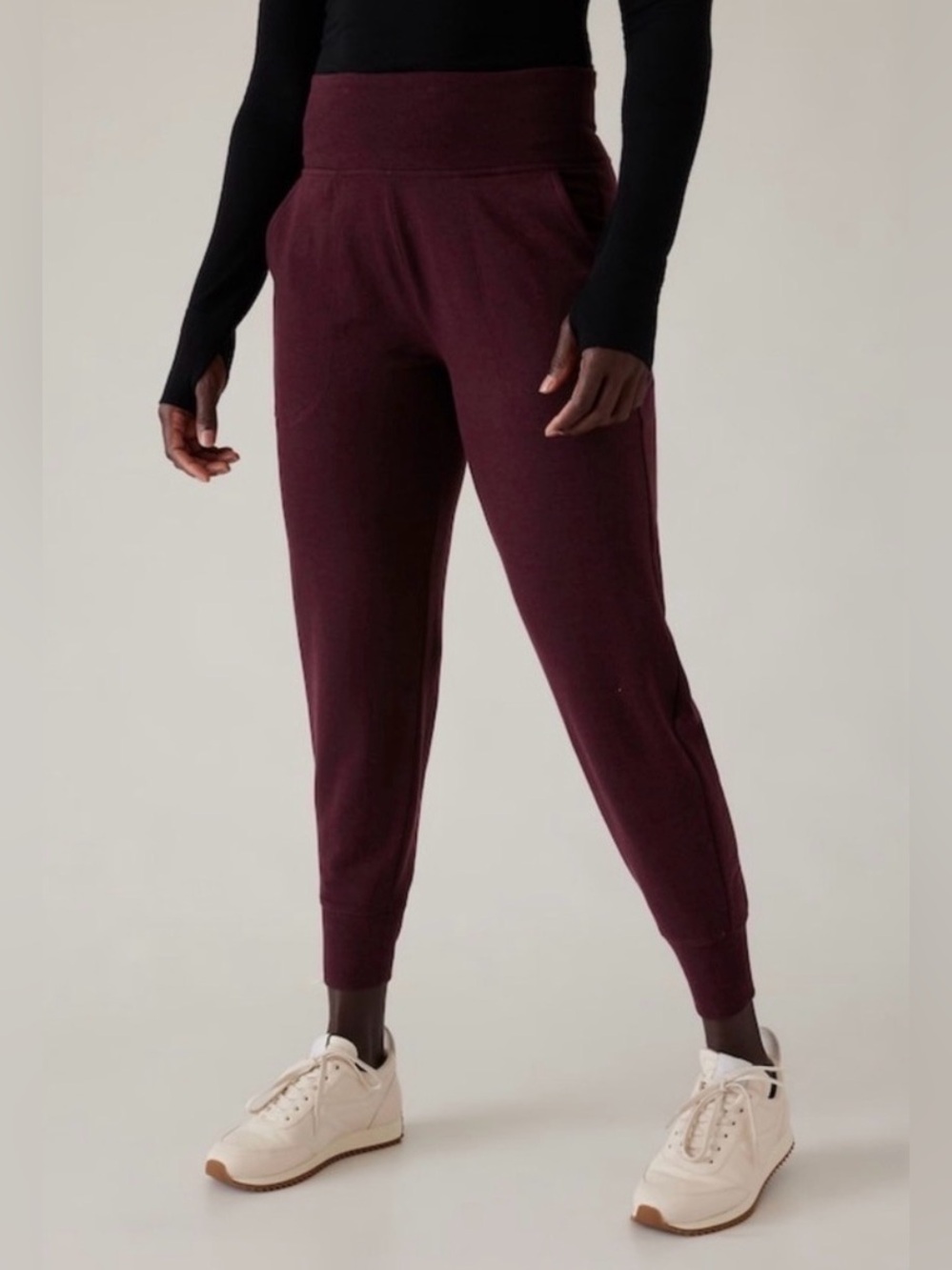 * New Athleta Coaster Luxe Burgundy High-Rise Jogger Pants SZ Medium $79 *
